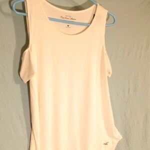 Hollister Women's Cold Shoulder Tee Size L Nwt